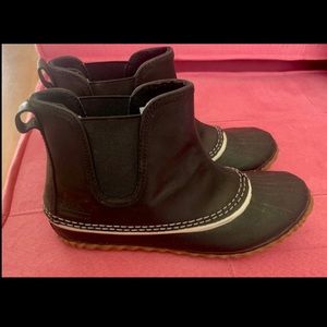 Sorel duck boot black leather and waterproof